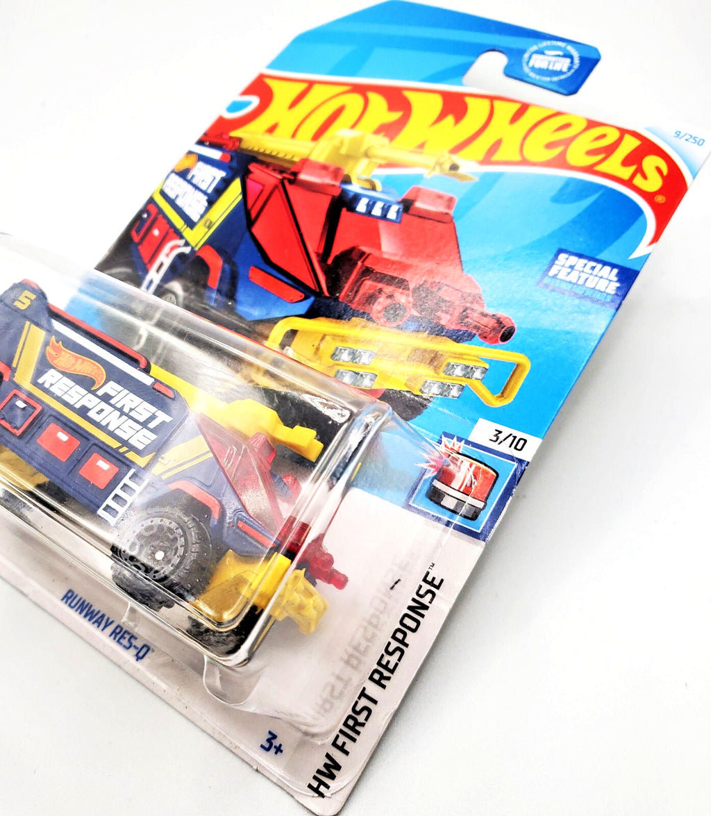 Hot Wheels - Runway Res-Q - 9/250 - HW First Response 3/10 -NEW ON BLISTER CARD