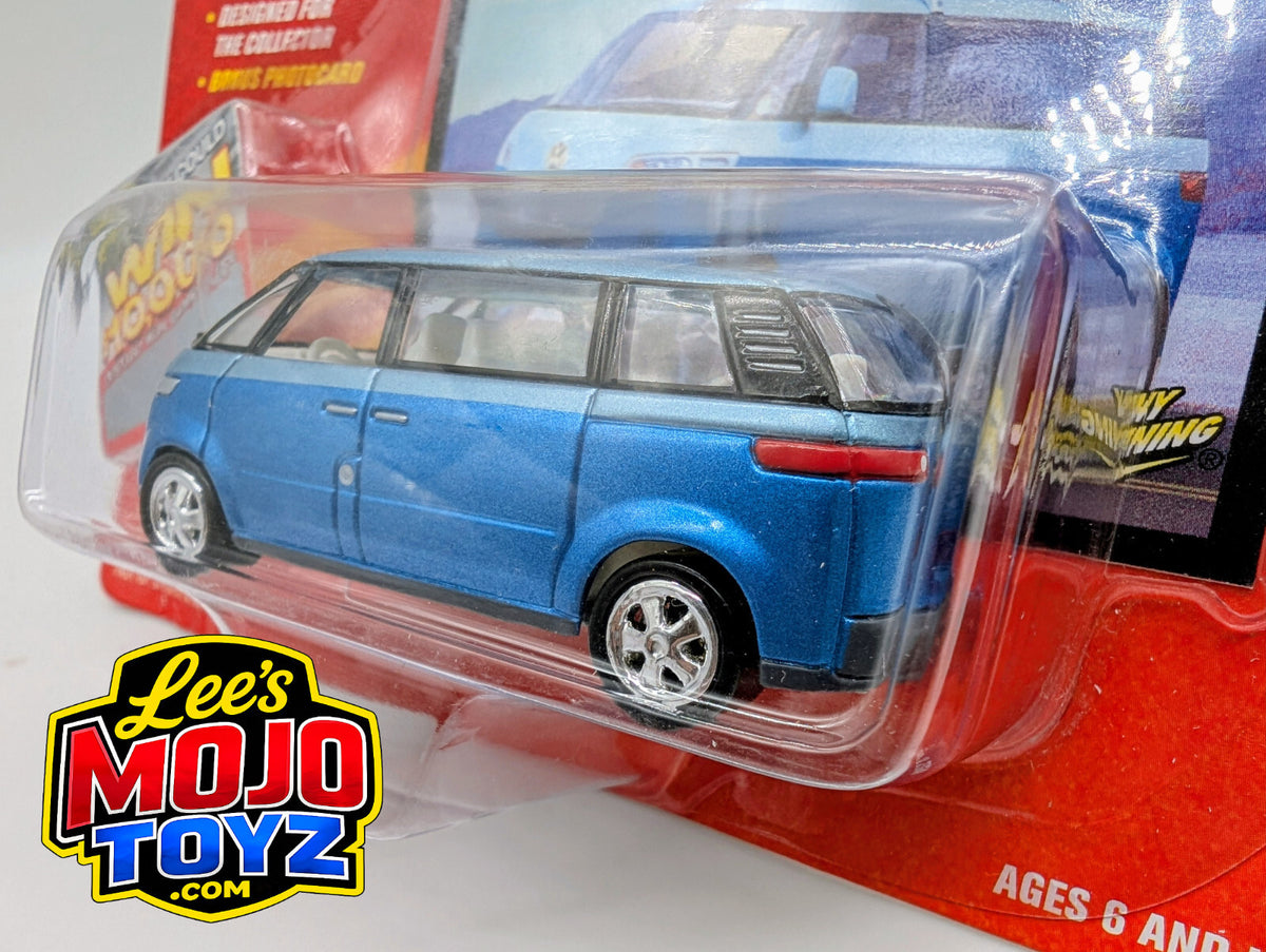 Johnny Lightning BLUE VOLKSWAGEN VW CONCEPT MICROBUS NEW (not perfect blister)