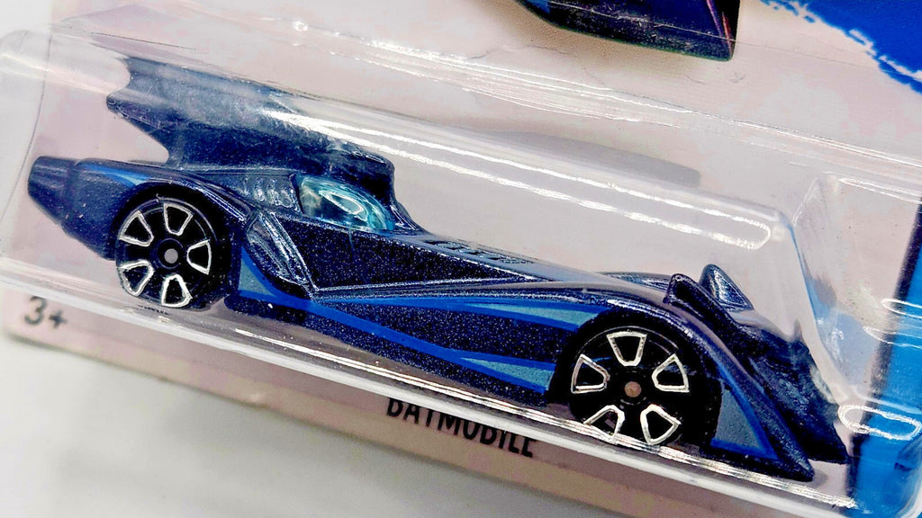 2015 Hot Wheels Batman The Brave and the Bold Batmobile New on Blister Card !!