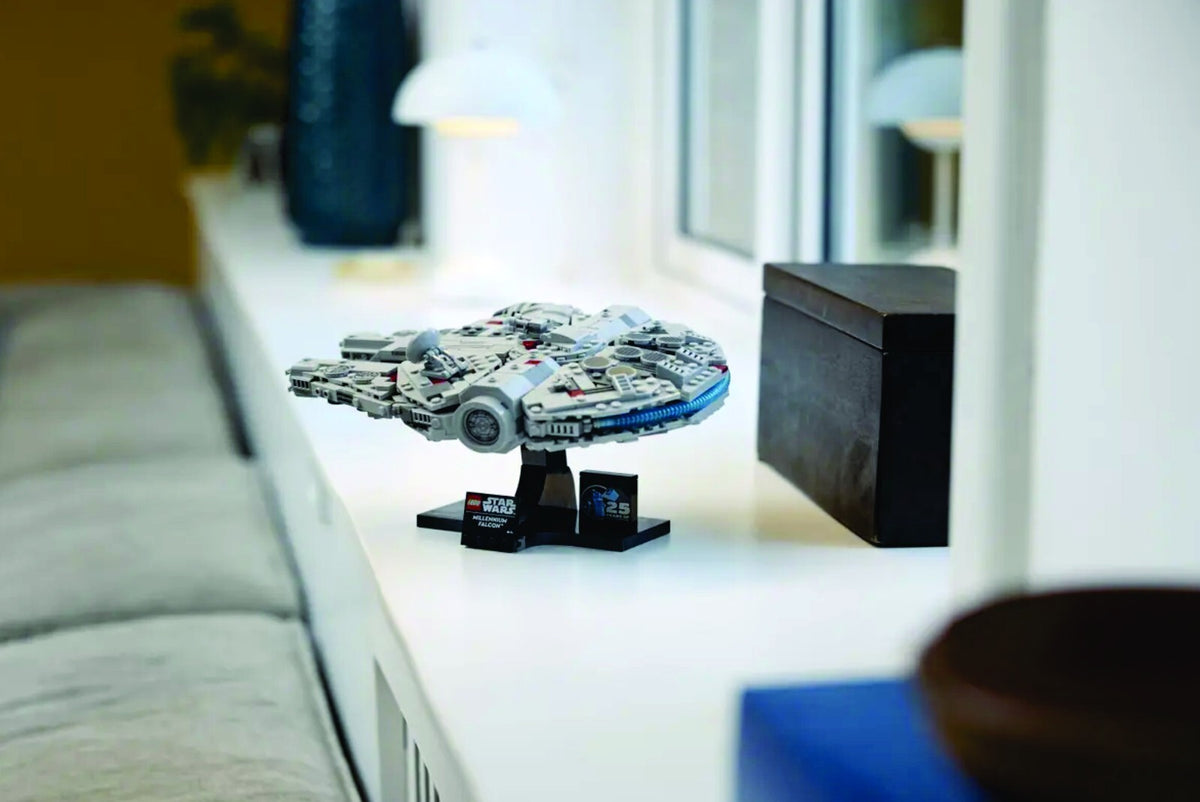 LEGO® Star Wars Millennium Falcon 75375  NEW IN BOX !!