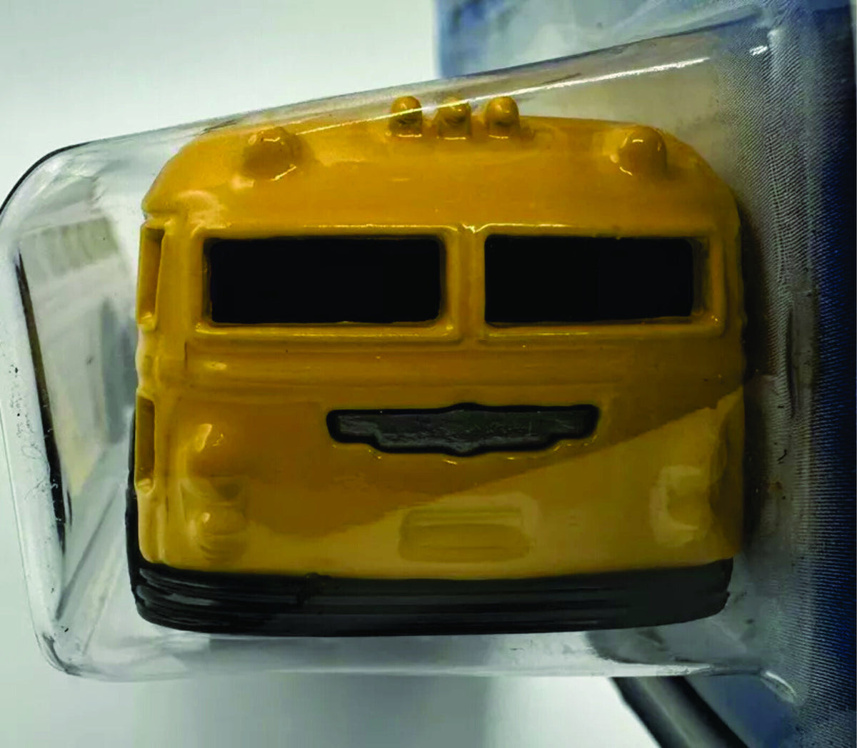 Hot Wheels Surfin School Bus YELLOW