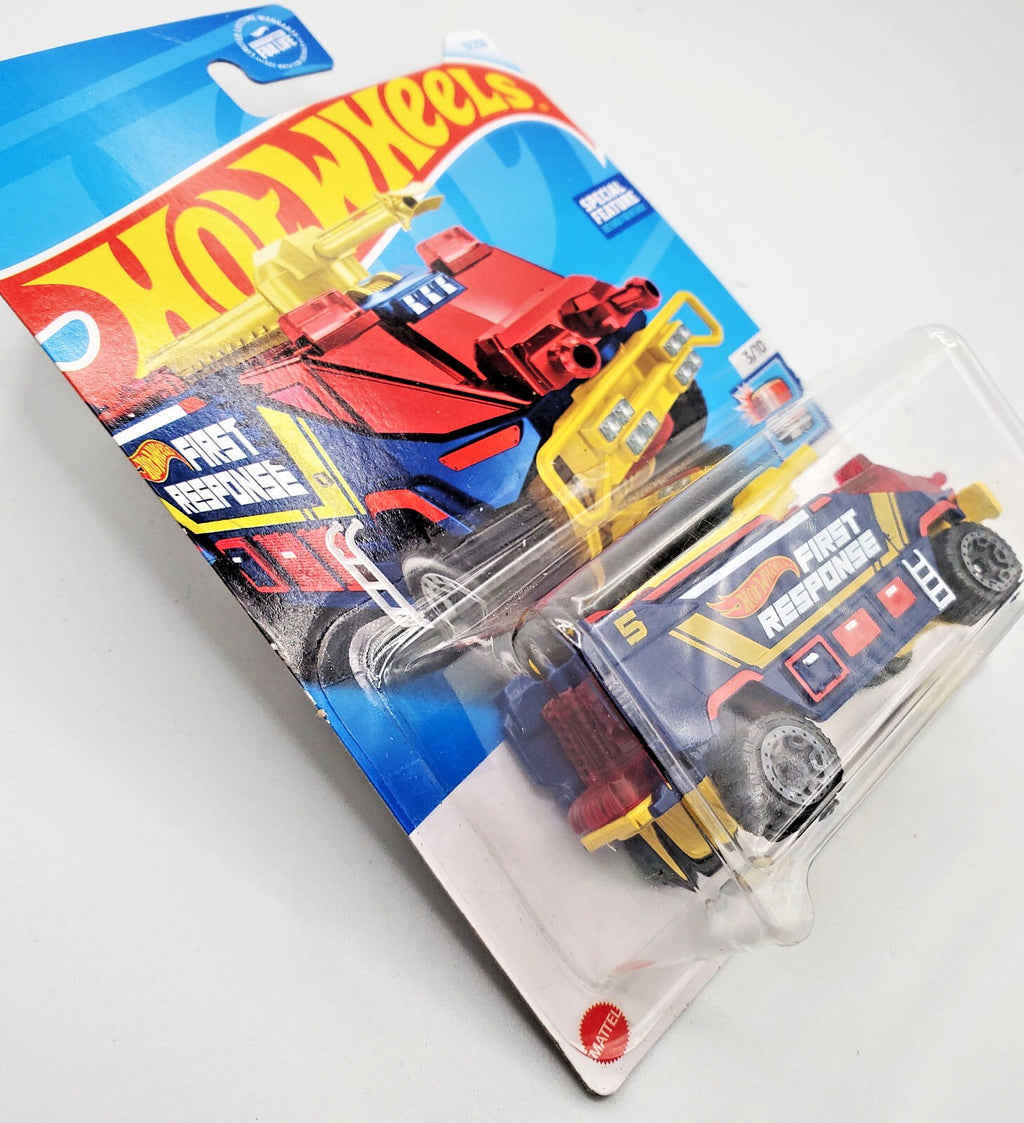 Hot Wheels - Runway Res-Q - 9/250 - HW First Response 3/10 -NEW ON BLISTER CARD