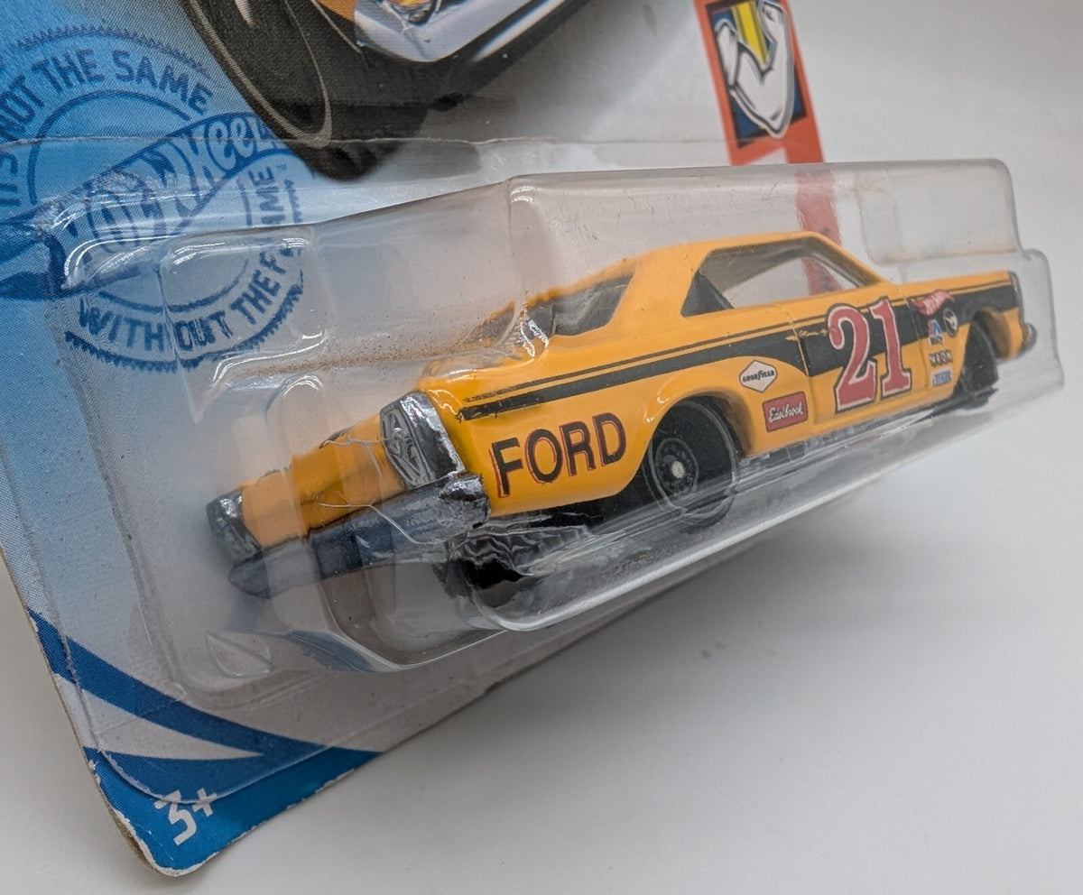 Hot Wheels '65 Ford Galaxie Treasure Hunt 2020 Muscle Mania  NEW on Blister Card