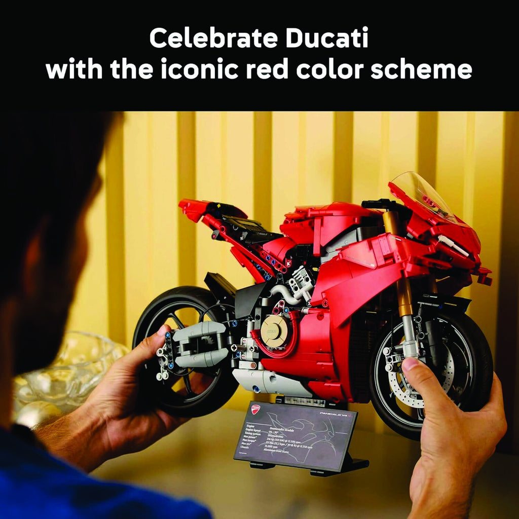 LEGO TECHNIC: Ducati Panigale V4 S Motorcycle (42202) NEW IN UN-OPENED BOX !!