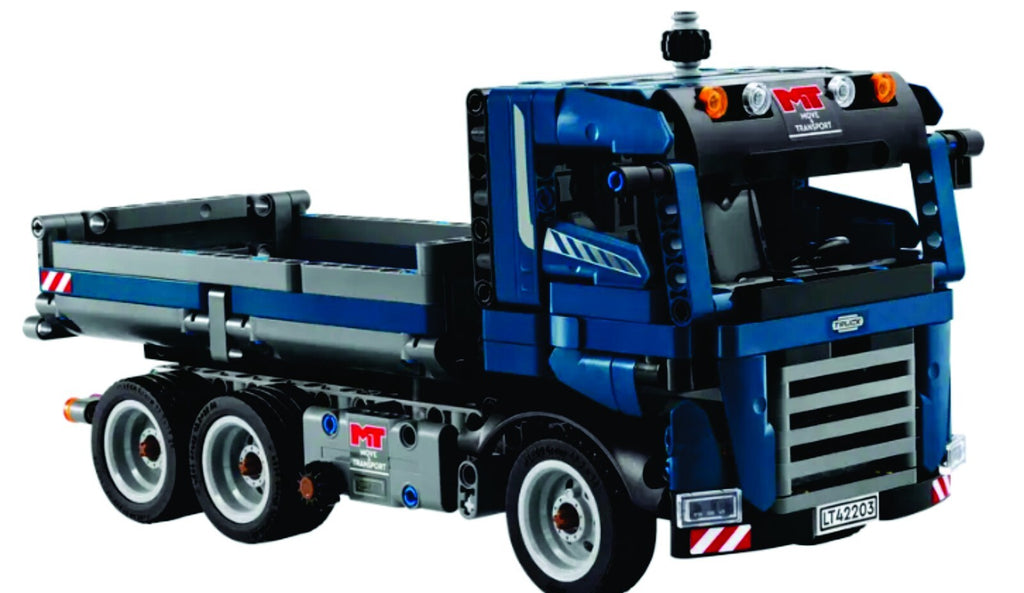 LEGO TECHNIC: Tipping Dump Truck (42203) NEW IN BOX !!