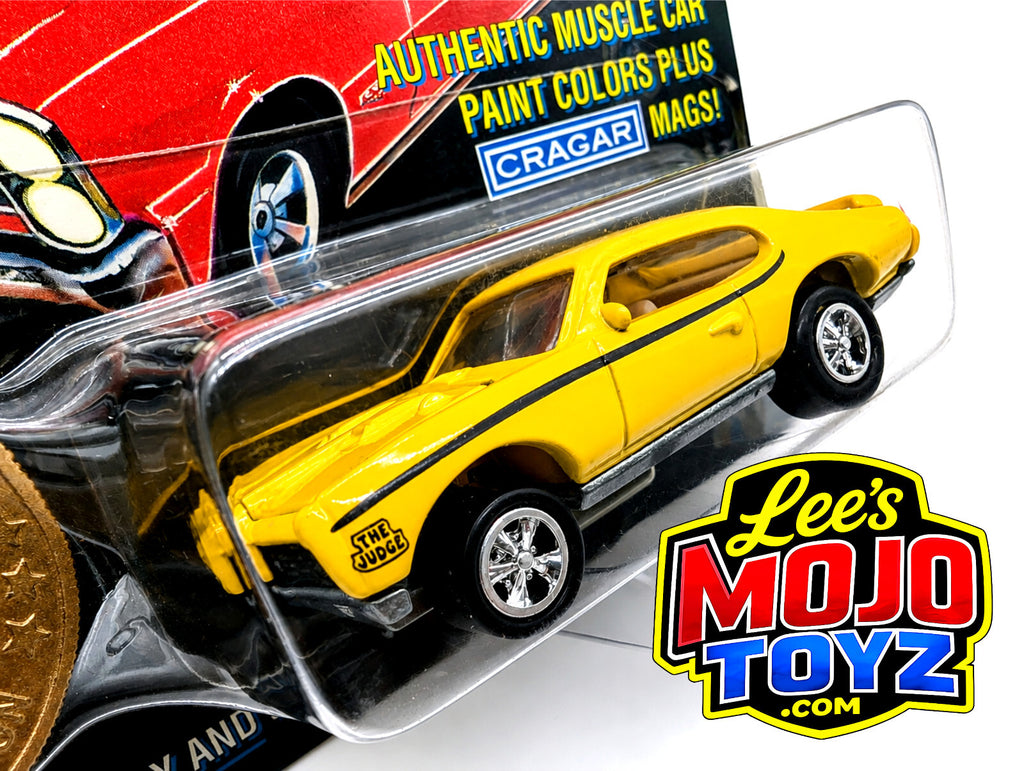 Johnny Lightning Muscle Cars USA 1969 Pontiac GTO Judge Yellow 1:64 Diecast Car