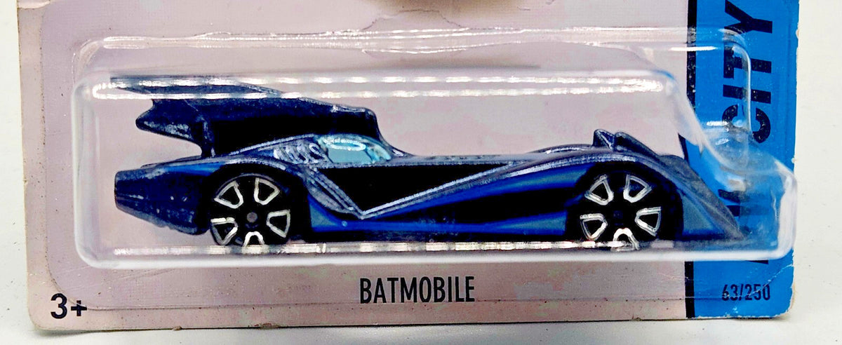 2015 Hot Wheels Batman The Brave and the Bold Batmobile New on Blister Card !!